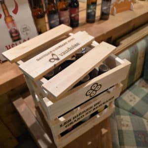 CAISSE DÉCOUVERTE PERSONNALISÉE 8 bouteilles - 2 canettes - 2 verres